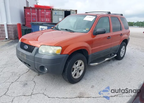 2006 Ford Escape z USA, uszkodzony, nr VIN 1FMYU03116KD48619